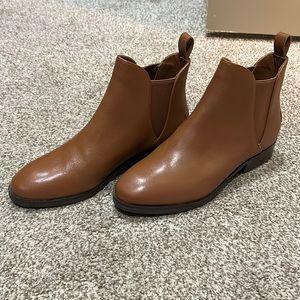 NWOT Cole Haan Women’s Laina Bootie in British Tan Leather size 6 Medium.